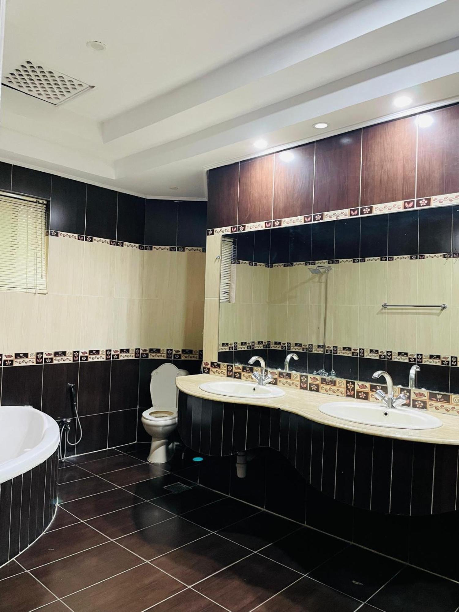 Executive Galaxy Guest House Islamabad Ngoại thất bức ảnh