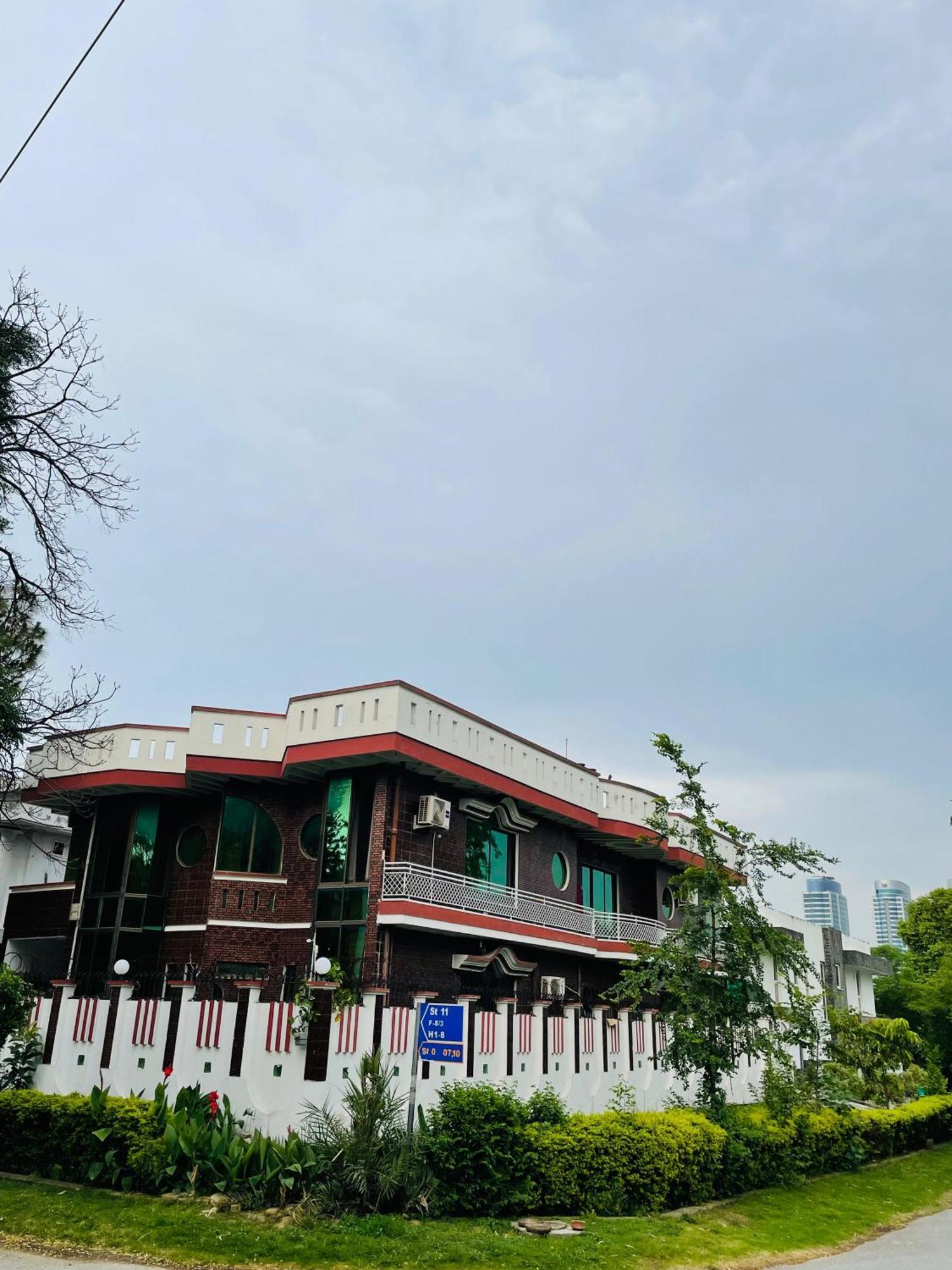 Executive Galaxy Guest House Islamabad Ngoại thất bức ảnh