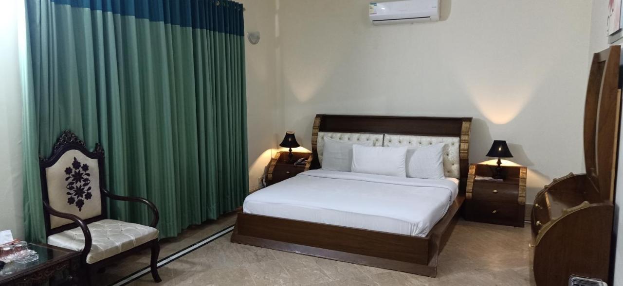 Executive Galaxy Guest House Islamabad Ngoại thất bức ảnh
